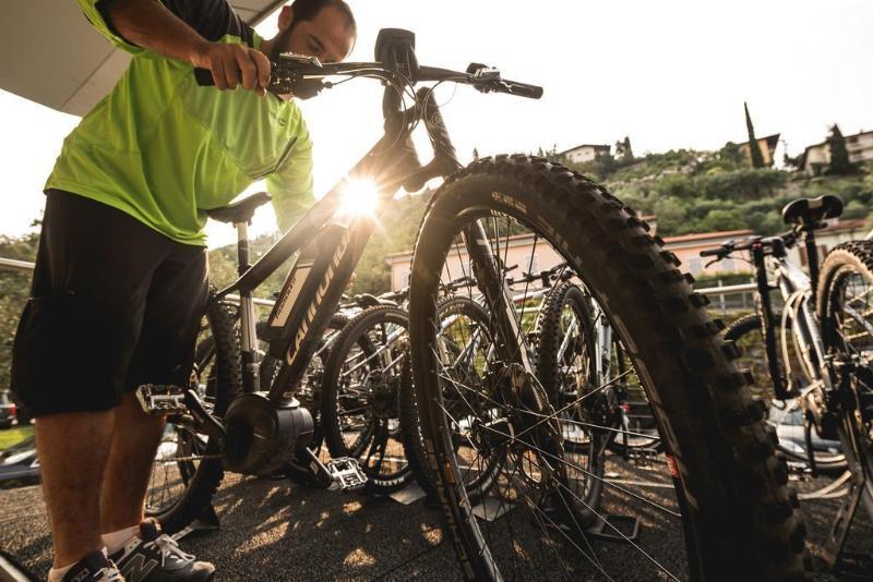 Caravel Bike Hotel Torbole Sul Garda Exterior foto