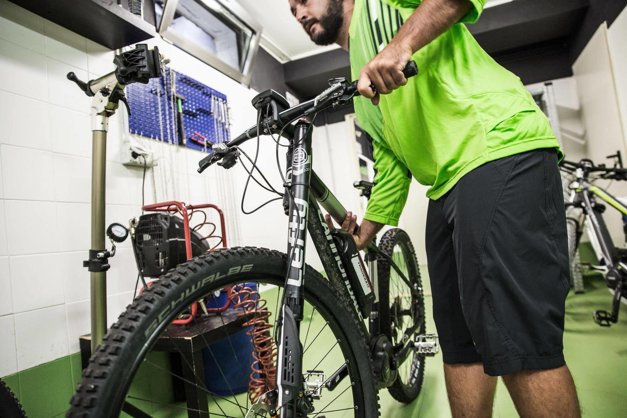 Caravel Bike Hotel Torbole Sul Garda Exterior foto